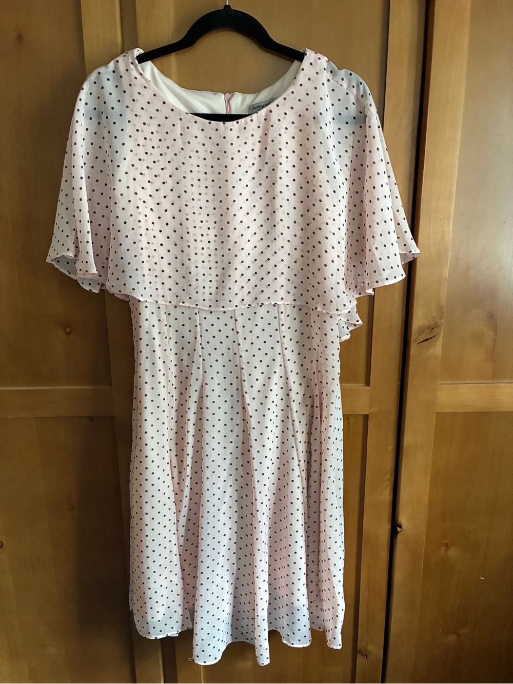 donny and nicole Pink Polka Dot Dress. No tags but never worn. #111